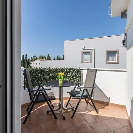 Marijeta Apartman+besplatan Parking Kaštela