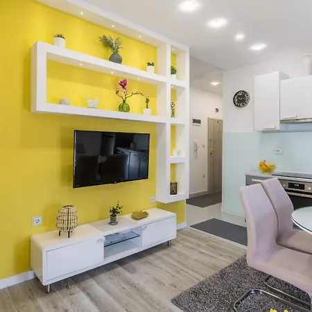 Appartement Marijeta Apartman+besplatan Parking Kaštela