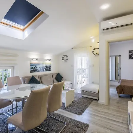 Marijeta Apartman+besplatan Parking Kaštela